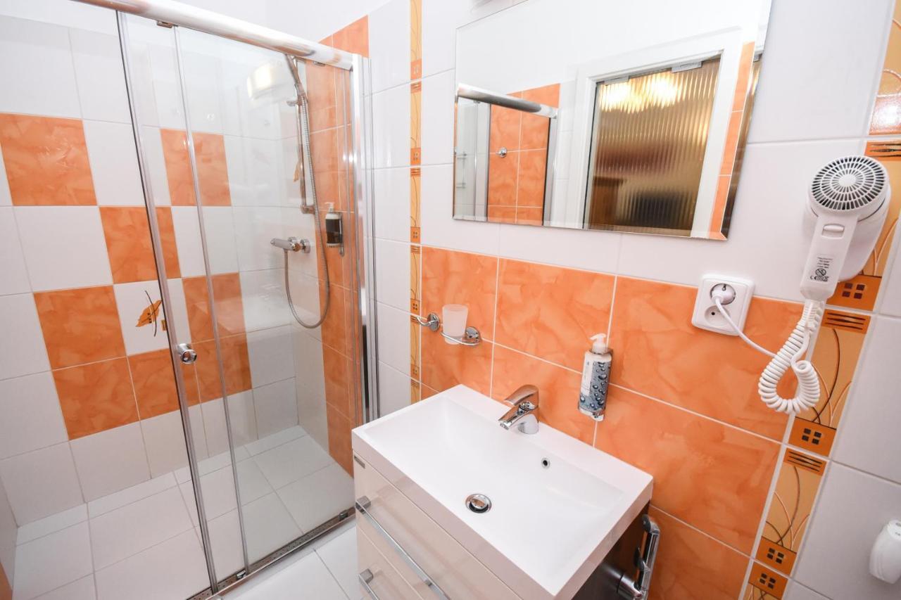 Hotel Diana Apartments Prag Værelse billede
